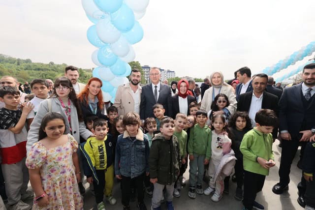 Korucuk Kapalı Pazar Yeri Çocuk Şenliği ile Resmen Açıldı