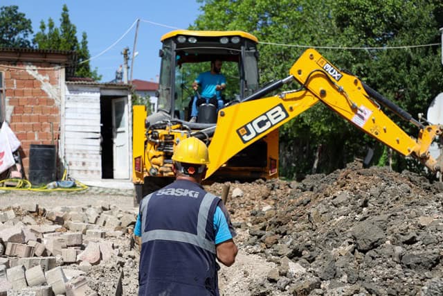 Mekece Mahallesi’nde 2 Bin Metrelik İçme Suyu Hattı Yenileniyor