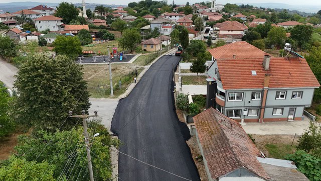 Adapazarı ve Serdivan’ın kırsalında kritik güzergâh sil baştan yenileniyor