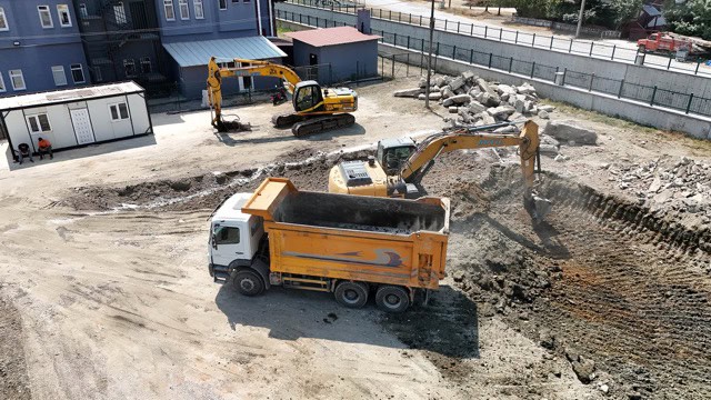 Çaybaşıyeniköy’de 266 seyirci kapasiteli spor salonu inşaatı başladı