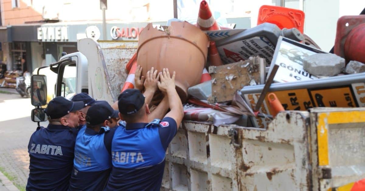 Hendek'te Kaldırım ve Otopark İşgaline Karşı Denetimler Sıklaştı