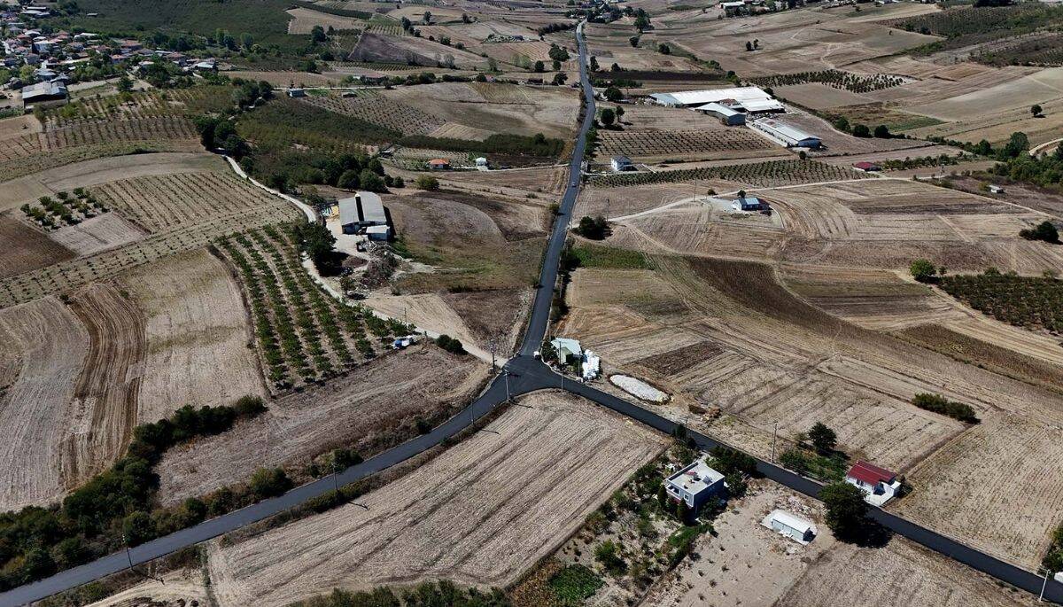 4 mahalleyi birbirine bağlayan grup yolu yenilendi