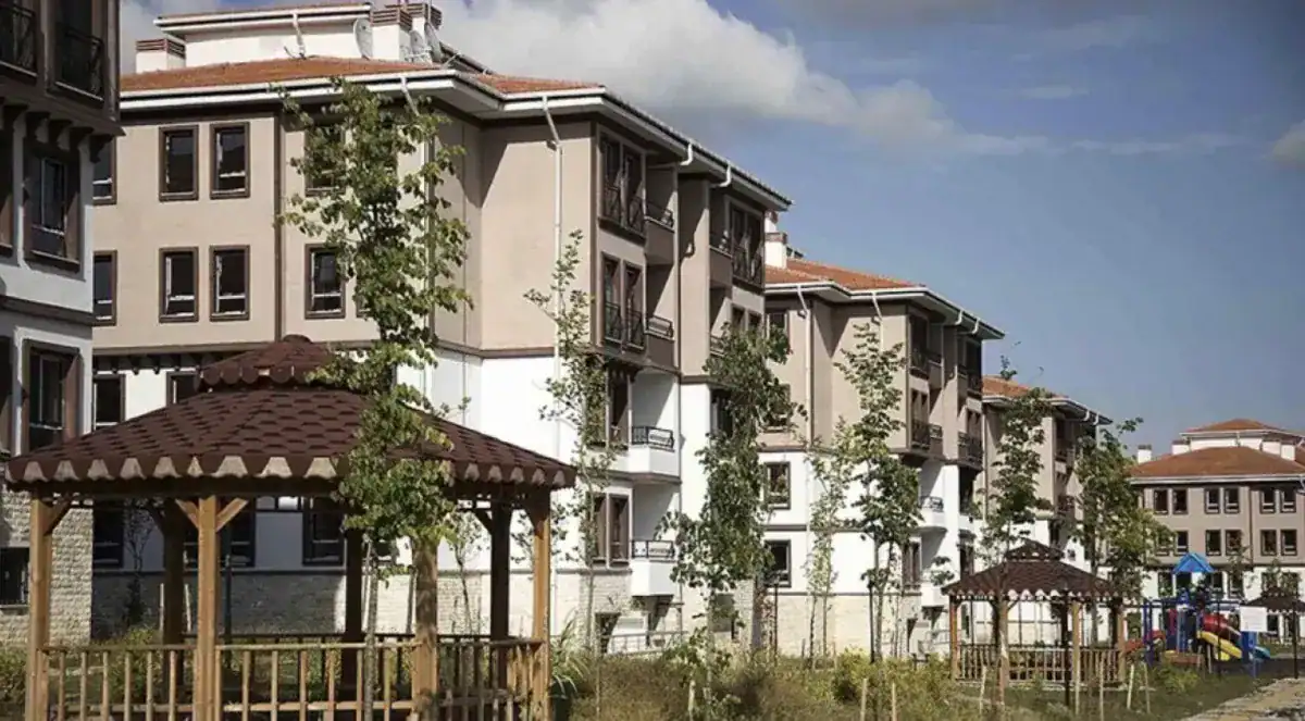 500-bin-sosyal-konut-projesinde-basvuru-takvimi-aciklandi-1762419714