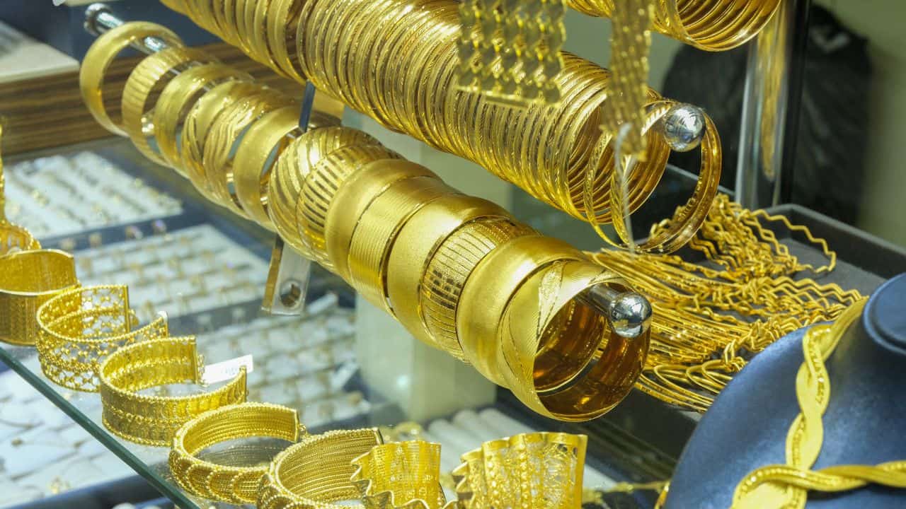 gram-altin-tarihte-ilk-kez-4-bin-lirayi-asti-rekor-kirdi-0h9c