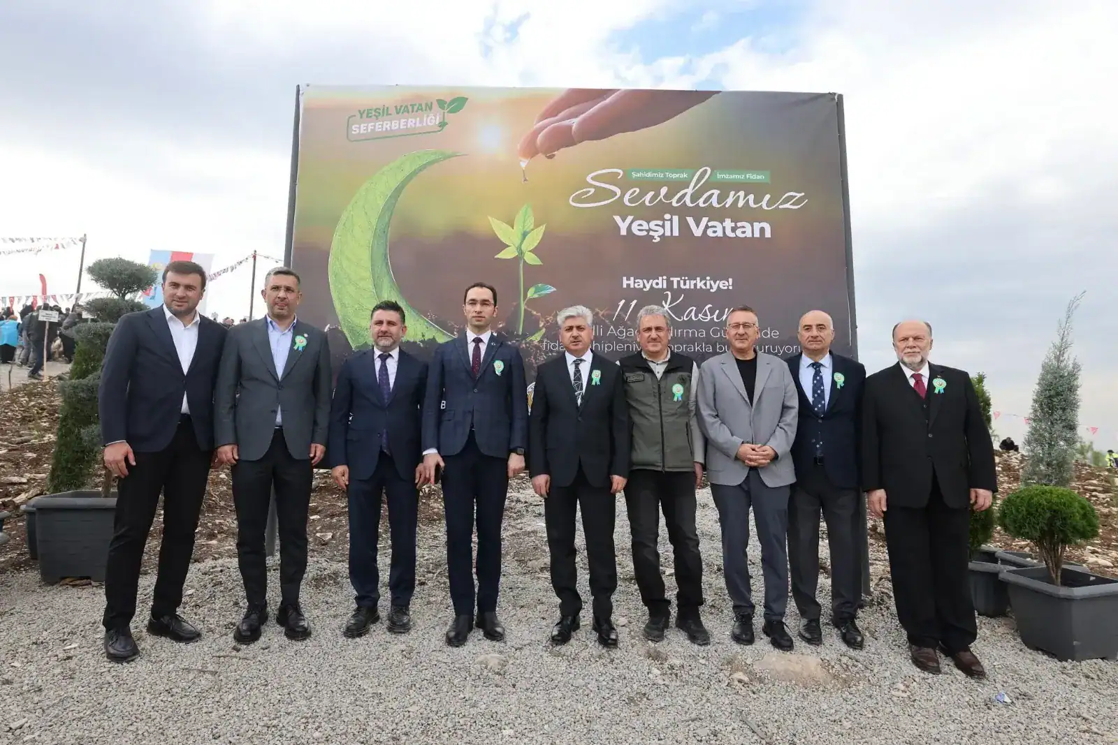 milli-agaclandirma-gununde-fidanlar-gelecege-umut-oldu-4