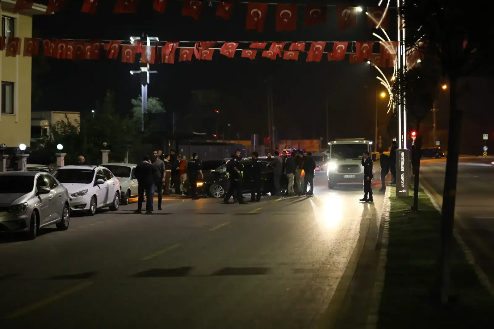 serdivani-birbirine-katmisti-25-bin-750-adet-sentetik-ecza-ilaci-cikti-4