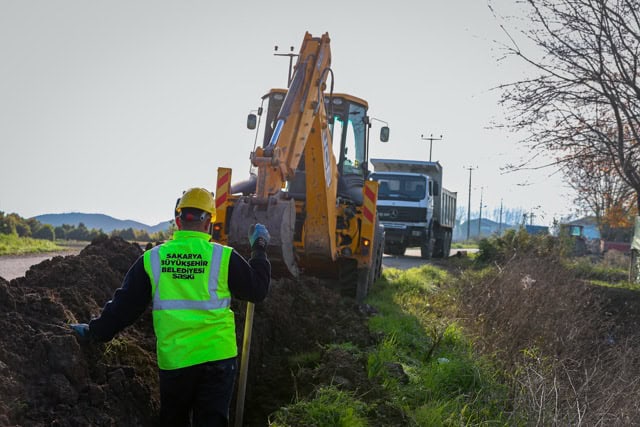 Bin 600 metrelik yenileme projesiyle bölgenin atık su altyapısı güçleniyor