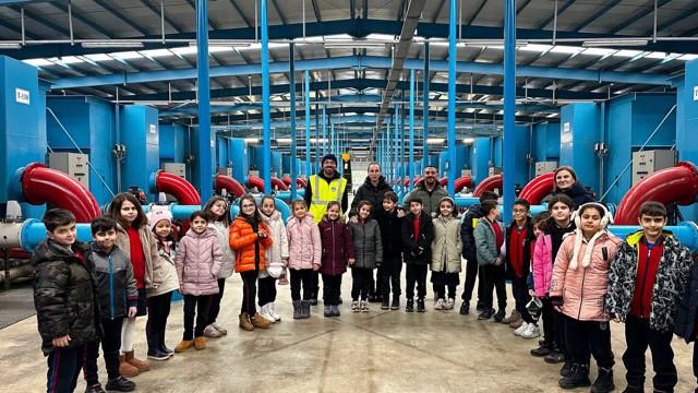 Basin merkezi turu ile su ve teknolojiyi yakından tanıyın, çocuklar ve ziyaretçiler için eğitim dolu deneyim.