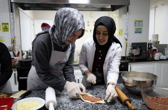 Ramazan’ın geleneksel lezzetleri SAMEK mutfağında hazırlandı