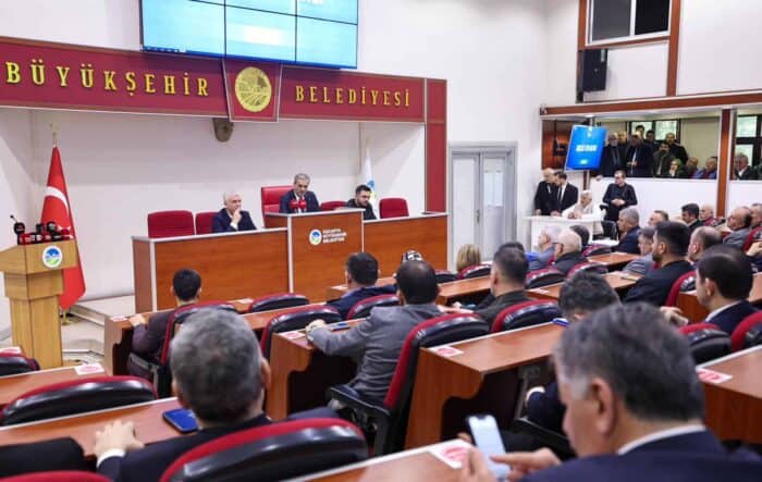Başkan Alemdar, Sakarya Meclisi’nde Hizmet Projelerini Detaylandırdı ve Birlik Vurgusu Yaptı