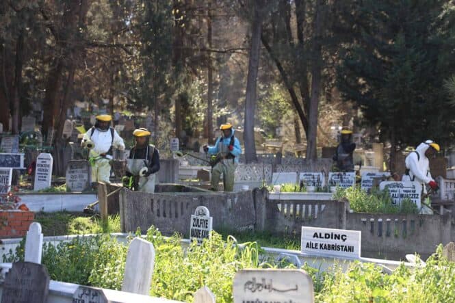 Sakarya’da 16 İlçedeki Mezarlıklarda Bayram Öncesi Temizlik ve Bakım Çalışmaları Sürüyor