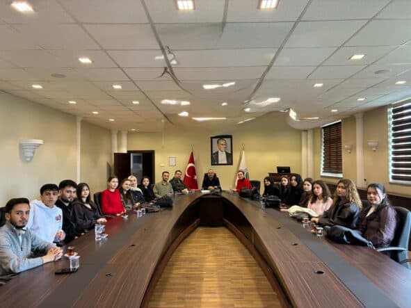 Eczane Hizmetleri ve Veterinerlik Bölümlerinde MEDEK, Akreditasyon ve Erasmus Süreçleri Üzerine Bilgilendirme