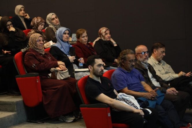 Büyükşehir Akademi’de Mesnevi Okumalarıyla Başlayan Yeni Dönem Derslerinde Kendini Bilmek Ele Alındı