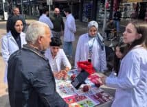 Akyazı'da Sağlık Sokağı Etkinliğinde Toplum Sağlığına Dair Bilgilendirme ve Taramalar Gerçekleşti