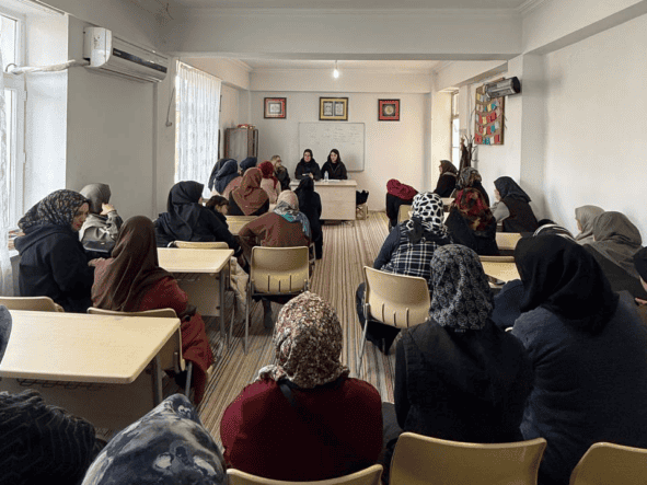 Sakarya Büyükşehir'den Akyazı Kırsalında Kadınlara Aile İçi İletişim Desteği Sürüyor