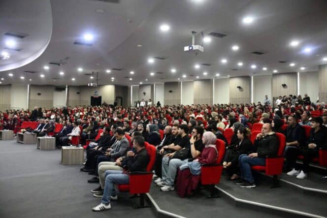 Sakarya Üniversitesi SBF’de Akademik Başarı Gösteren Öğrenciler İçin Belge Töreni Düzenlendi
