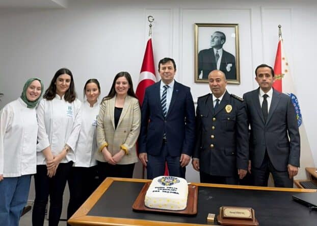 Sapanca’da Öğrenciler Polis Teşkilatının Kuruluş Yıldönümünde Emniyet Müdürünü Ziyaret Etti