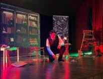Serdivan’da Nikola Tesla’nın Hayatını Anlatan Oyun Yoğun Katılımla Sahnede